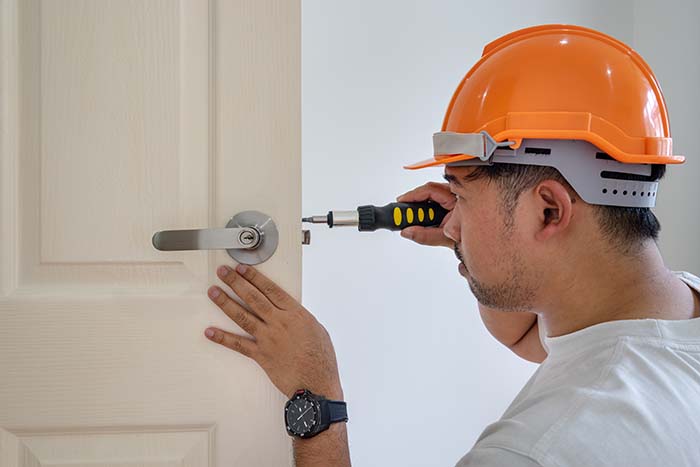 installing-door-lock